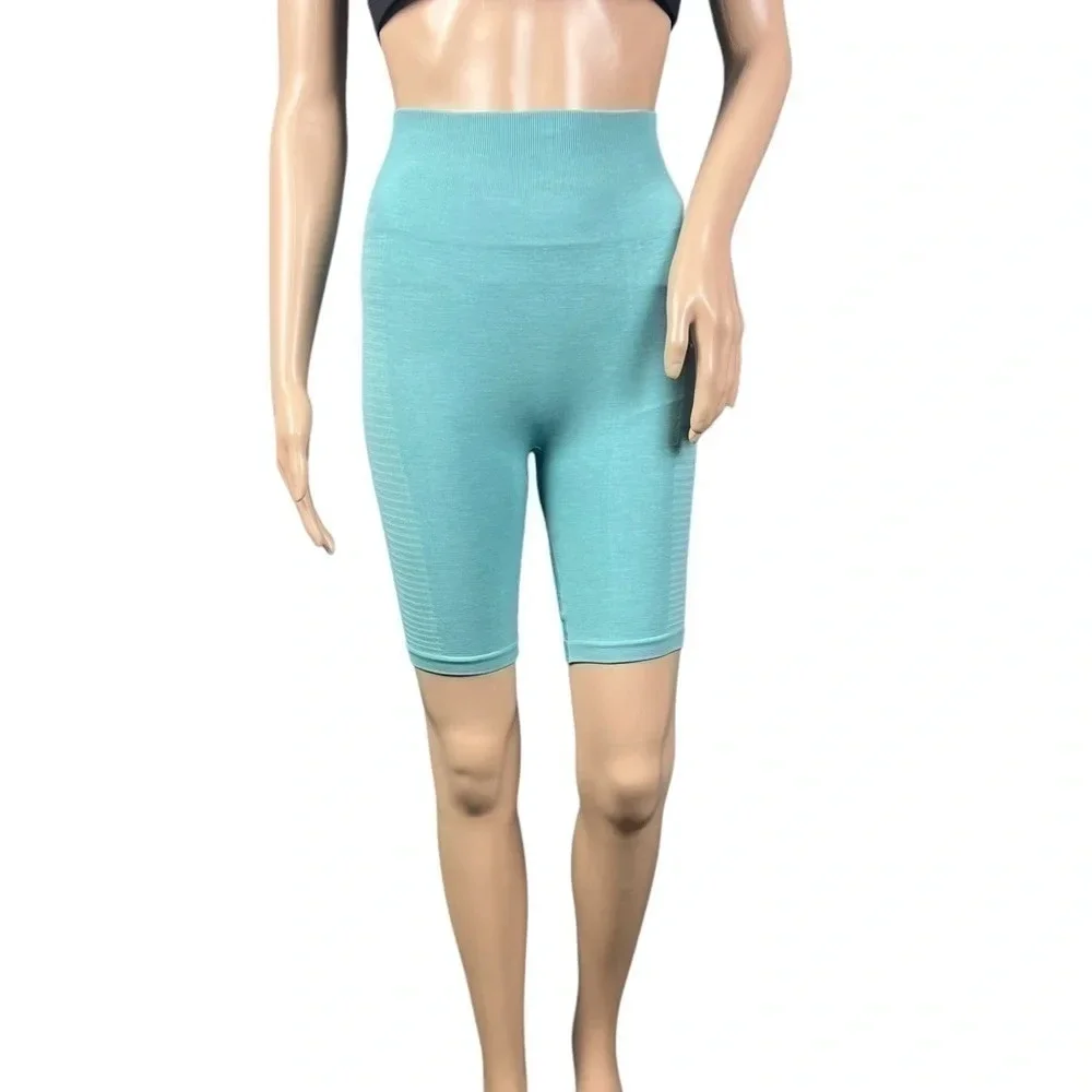 Alphalete Shorts - Picture 3 of 9